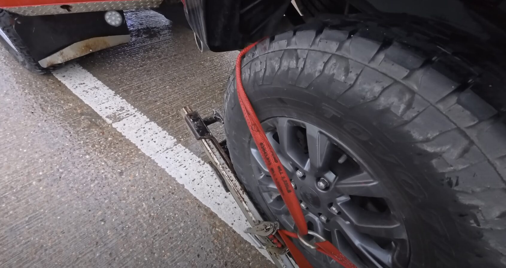 Safe vehicle recovery from Princeton highway by professional tow truck